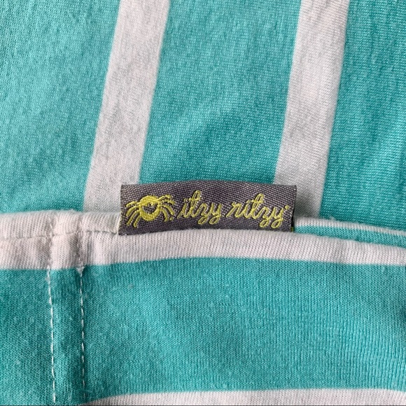 Itzy Ritzy Infinity Scarf Nursing & Car seat Cover Stretchy - Picture 3 of 5